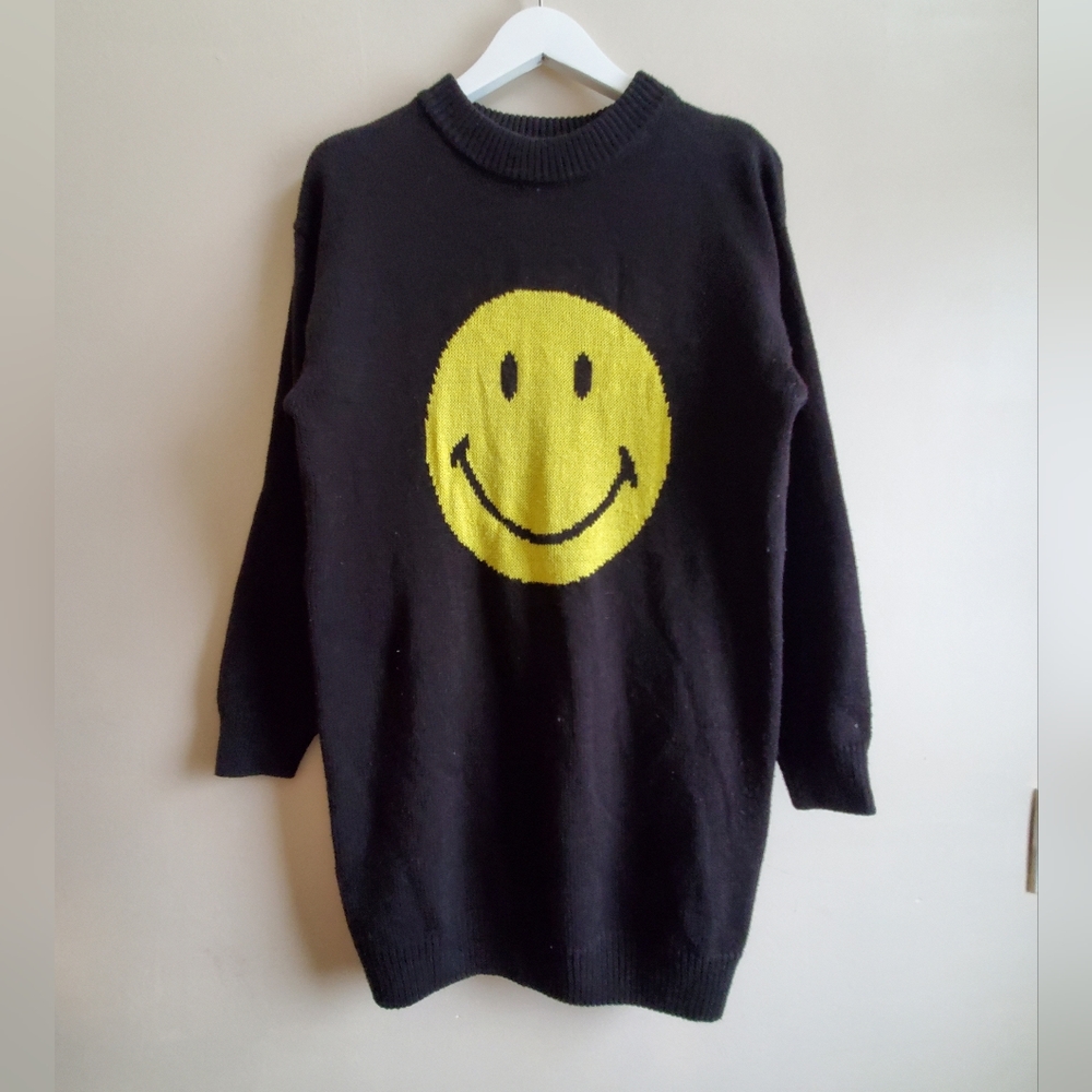 Smiley® x H&M. Short dress in soft, jacquard-knit fabric sweater Smiley